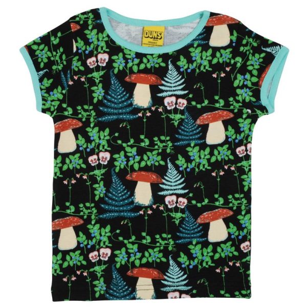 DUNS Sweden Kids Linnaea and Mushroom T-shirt – Black (Only 2 left! 3-4 & 4-5y)