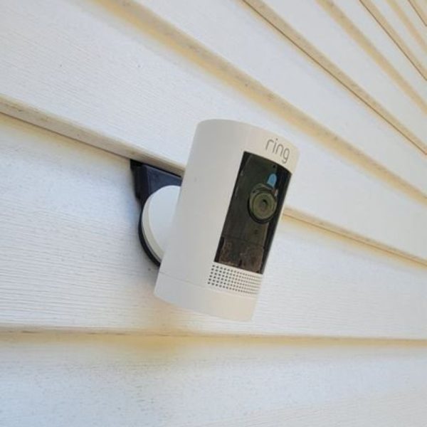 Ring Stick-Up (Standard/Pro) Vinyl Siding House Mount, NO SCREWS REQUIRED Mount