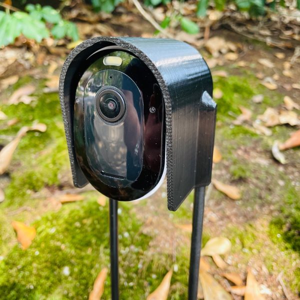 ARLO 4 PRO cam ground // A ground-staked outdoor mounting enclosure on 16″ or 22″ fiberglass rods