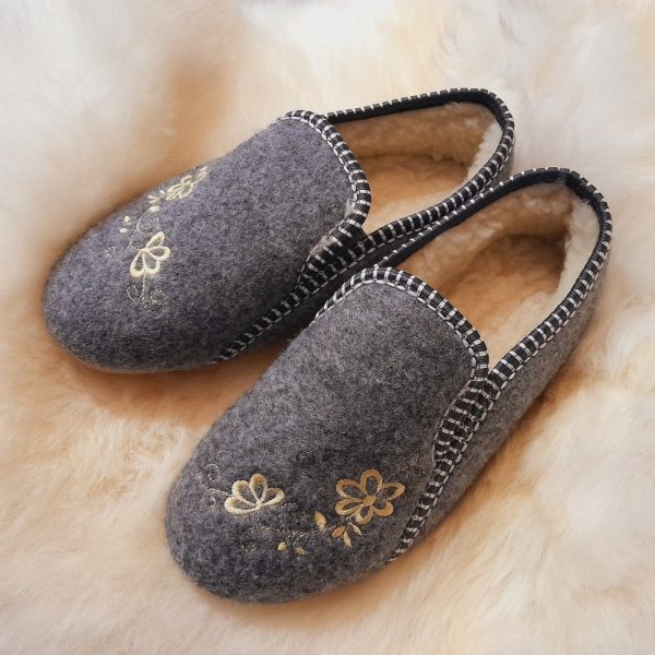 Women’s Slippers Felt & natural sheeps wool embroidered flowers