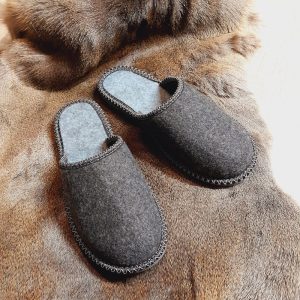 Men’s Gray Felt Slippers