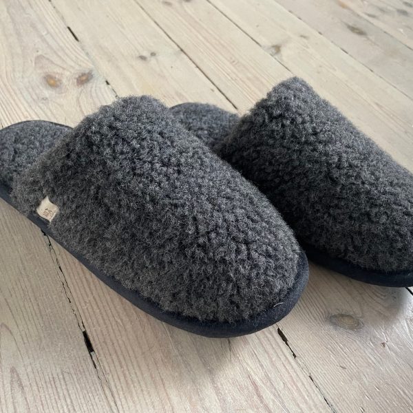 Eco Women’s / Men’s Merino Pure Sheep’s Wool Slippers/ Sheepskin Slippers / House shoes for women and men / House slippers from wool