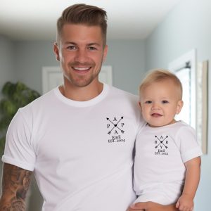 Personalized dad t-shirt and baby bodysuit set. Matching dad baby outfit. Gift for Father’s Day. Dad kid matching set. Family outfit.