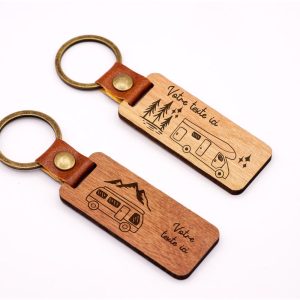 Special wooden keyring for Campervans and Caravans: the essential accessory for road lovers